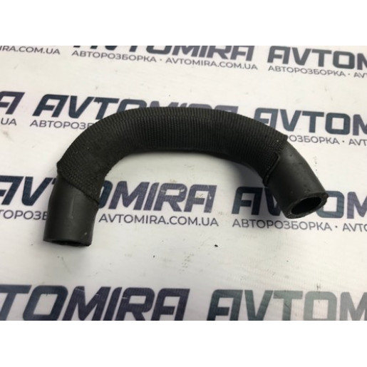 Патрубок сапуна Renault Megane II 1.9 DCI 2002-2009 8200748305